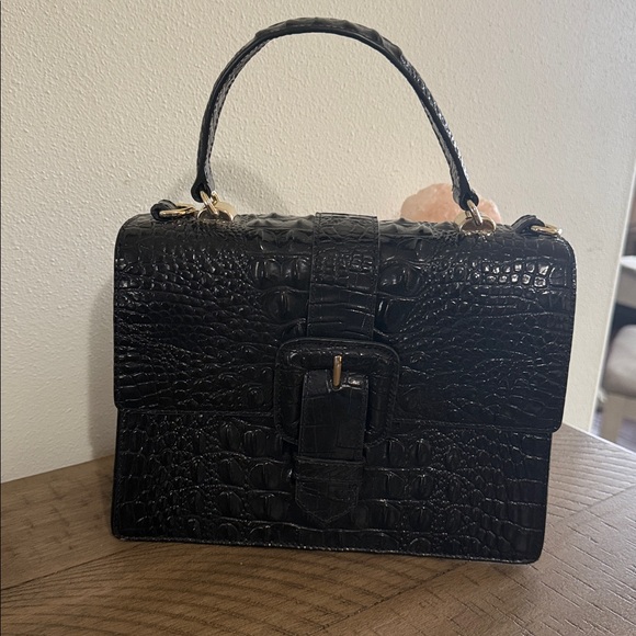 Brahmin Small Hallie -black- (no strap)